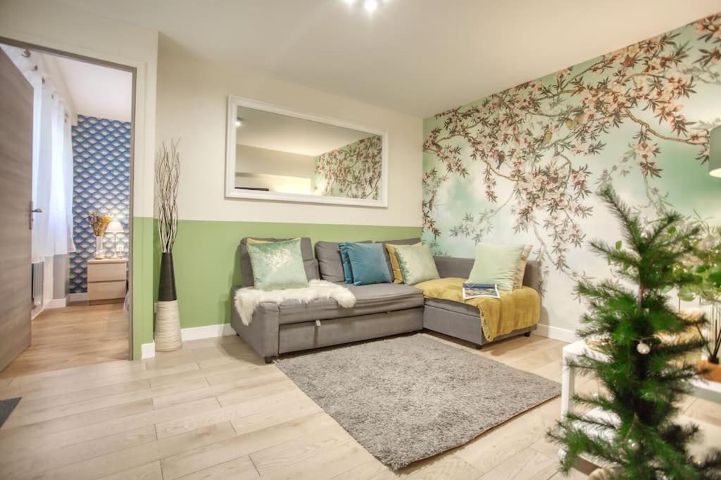 Amazing Apart New Bastille 3 Bedrooms 2 Bathrooms Paris Bagian luar foto